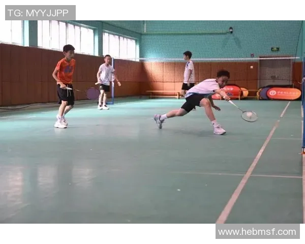 上海羽毛球队耐力训练新模式引发热议助力竞技水平提升 上海羽毛球队耐力训练新模式引发热议助力竞技水平提升