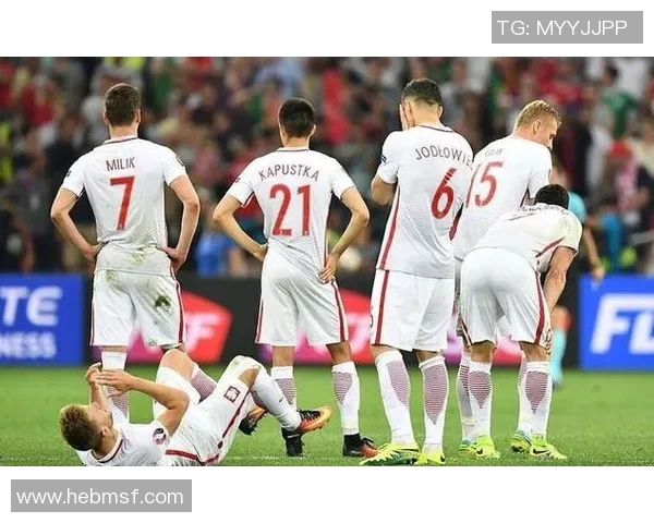 重庆足球队与北京足球队赛后复盘分析意识的差异与启示 重庆足球队与北京足球队赛后复盘分析意识的差异与启示